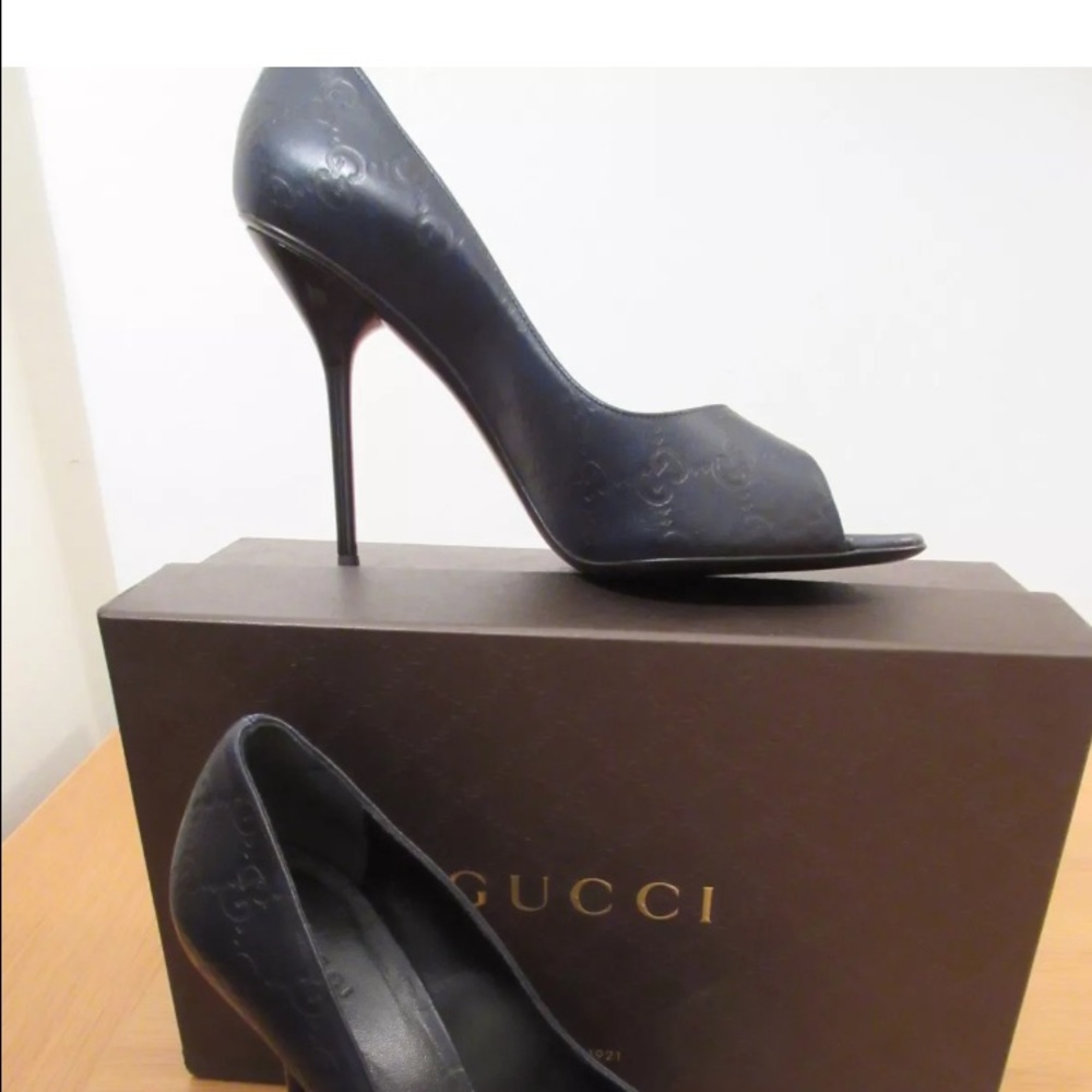 Authentic Gucci Guccissima Peep Toe Shoes size 8.5